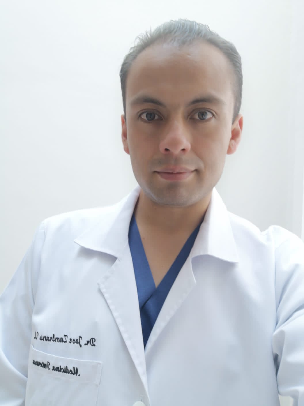 Dr. José Leonel Zambrano Urbano